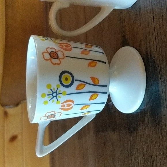 Trio of Happy MCM Cups. - Picture 2 of 16